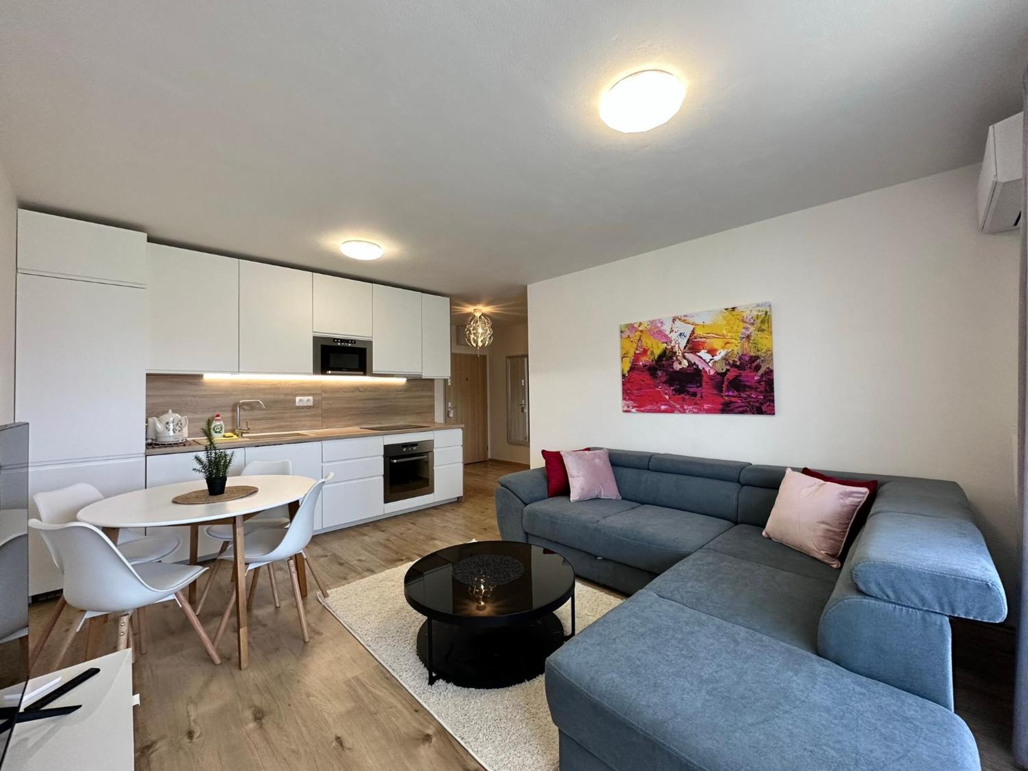 Novozariadeny Apartman Pri Starom Moste Bratislava Exterior foto